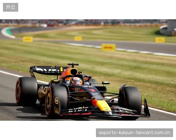 F1车手展开高速模拟训练：践行极限，预见未来